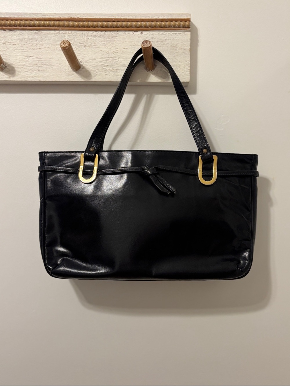 Designs by Frivole Hand Bag